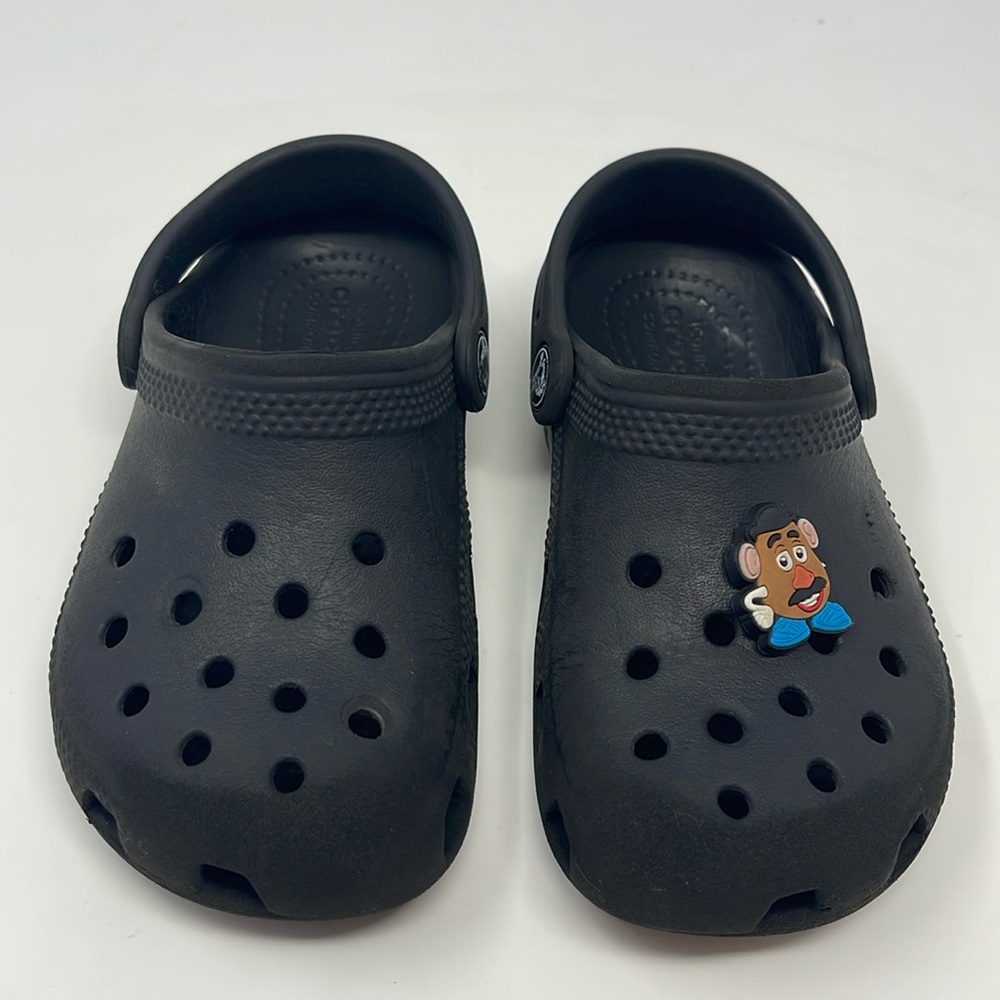 CROCS: Black Slip-On Clog Shoes/Sandals, Size: C 11